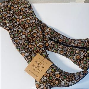 Chelsea & Violet Ziggy Style Boots